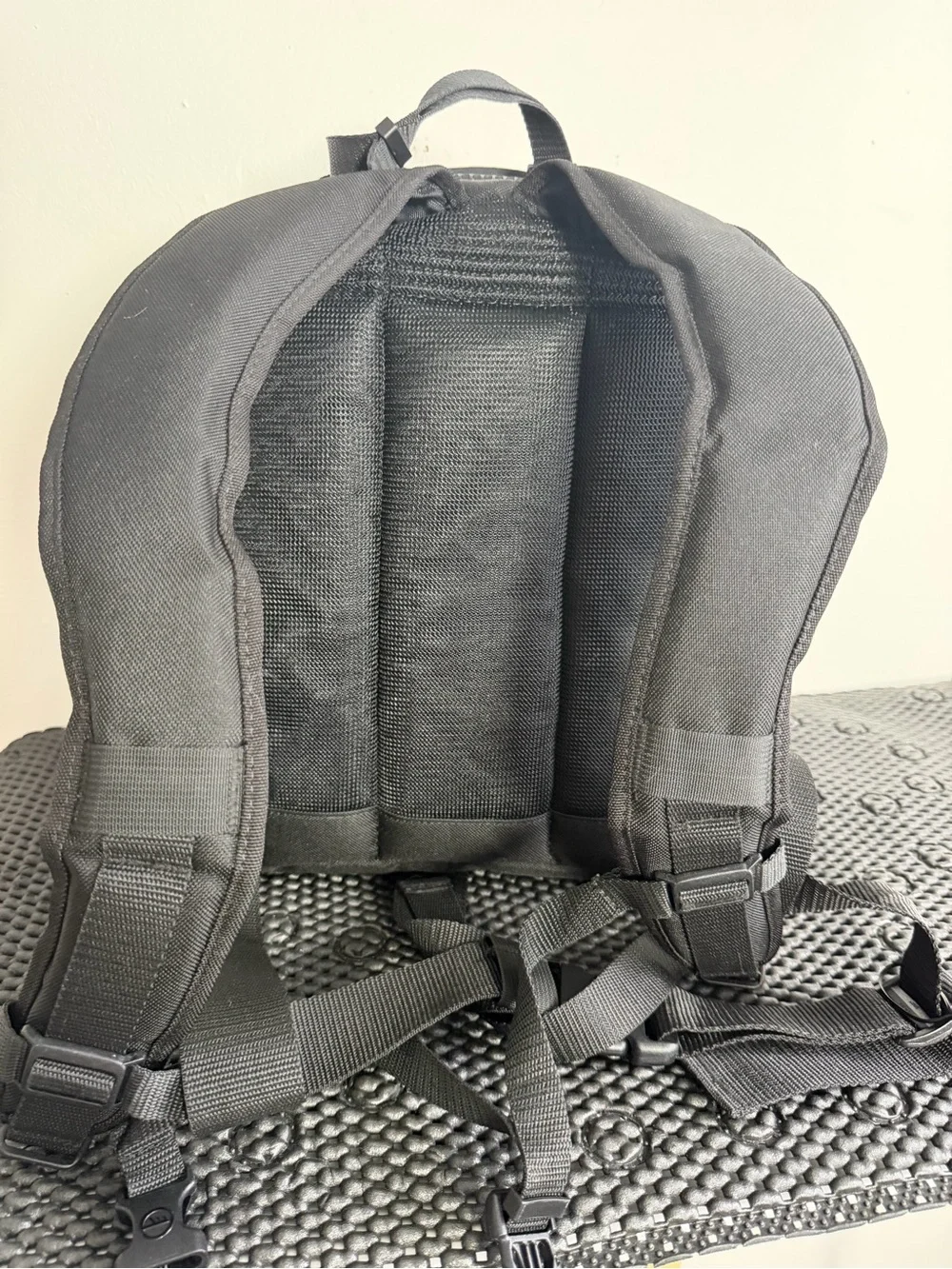 Tamrac 5375 Adventure 75 Men's Black & Gray Compact Camera Backpack